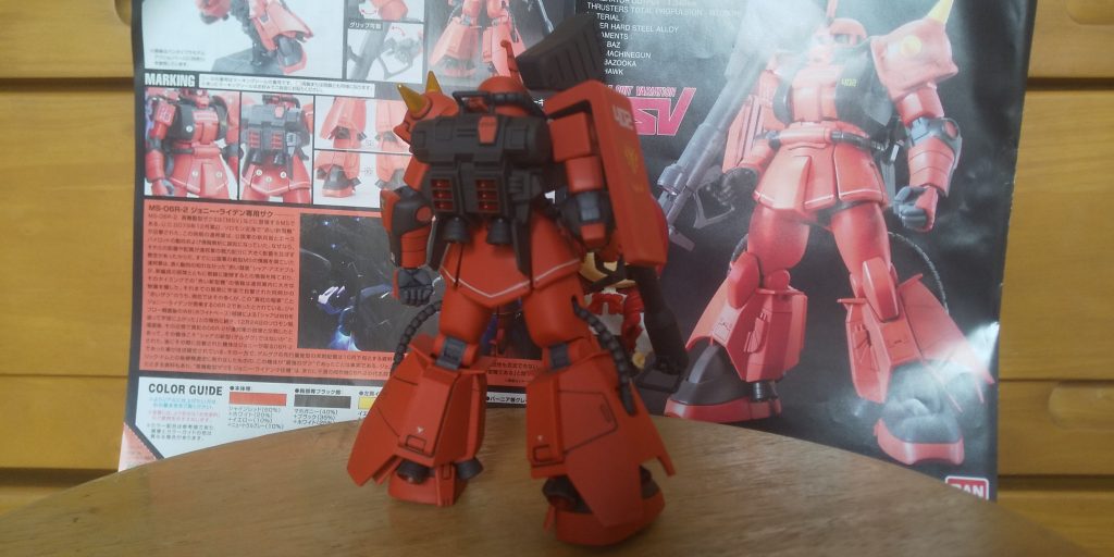 :後ろだ。部分塗装、すみいれ、付属のマーキングシール、一部水転写D(戦艦3隻撃沈マーク)、モノアイレンズ、艶消しをさせたのだ。