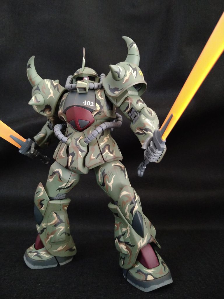 ヒートサーベルの二刀流。何かこのポーズ、力感がスゴくて気に入ってます。