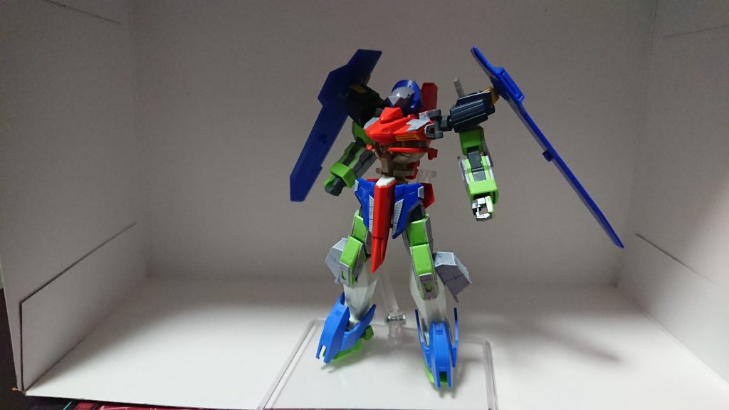 パーツの追加とスラスターをプラ板でスクラッチ