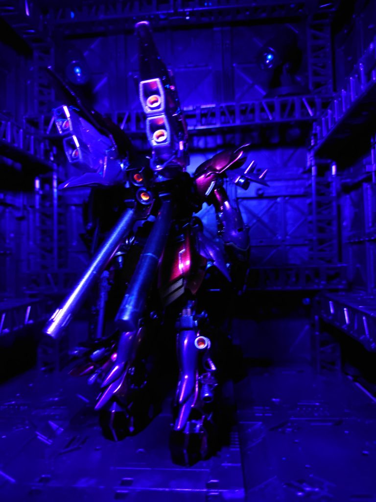 例の如くバーニア部は蛍光塗料で発光させてます。