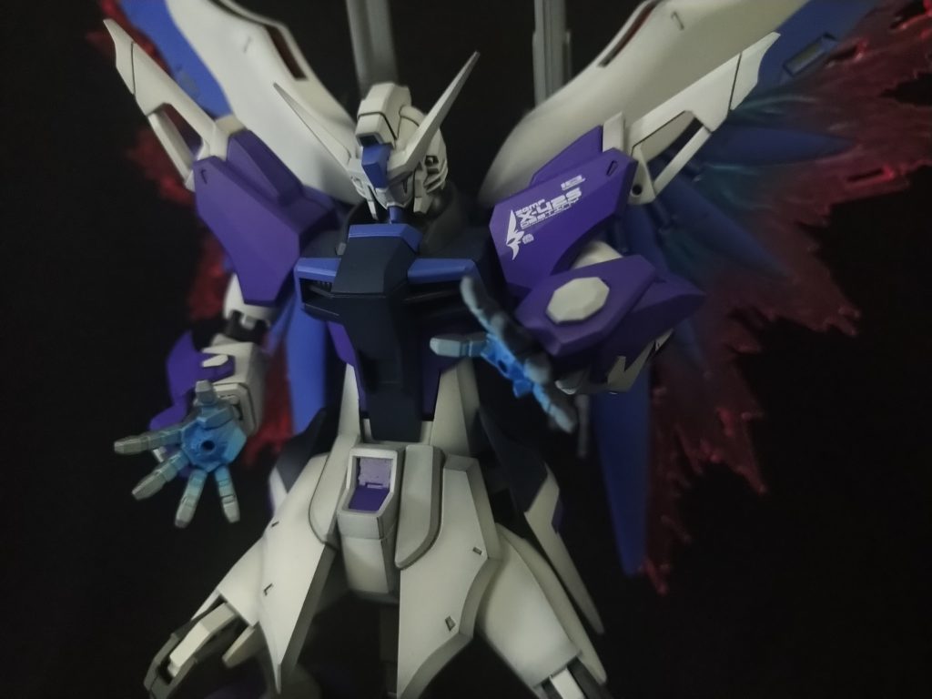 パルマフィオキーナ用のハンドパーツも付いてるし、なんならエフェクトパーツもついてる！今回はスッキリとしたかったので、パルマエフェクトやシールド及びビームシールドは一応作りましたが採用してません。