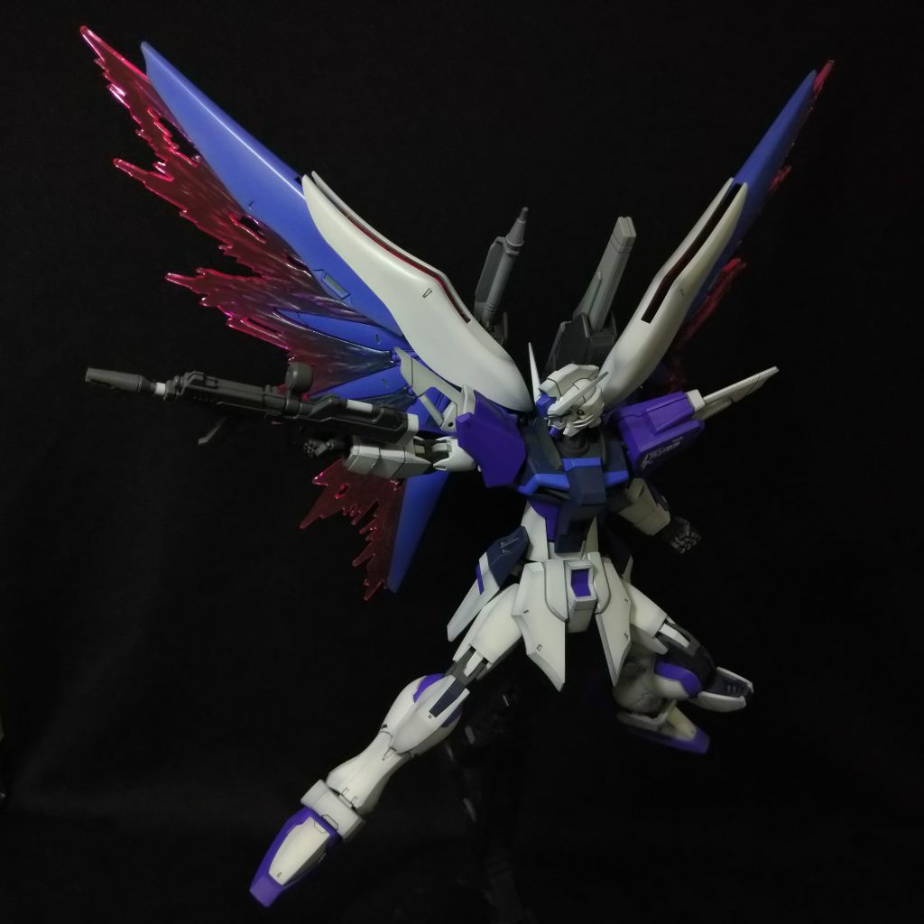 なんせ主人公機ですからね！タイトル画面のポーズもバッチリ！…あれ？公式の画像がないなぁ…