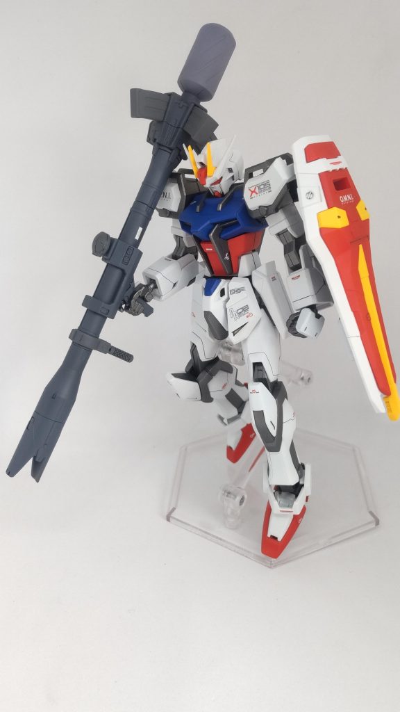 ストライクバズーカ装備。パック未装備時にはライフルよりこっちが似合うと感じます。