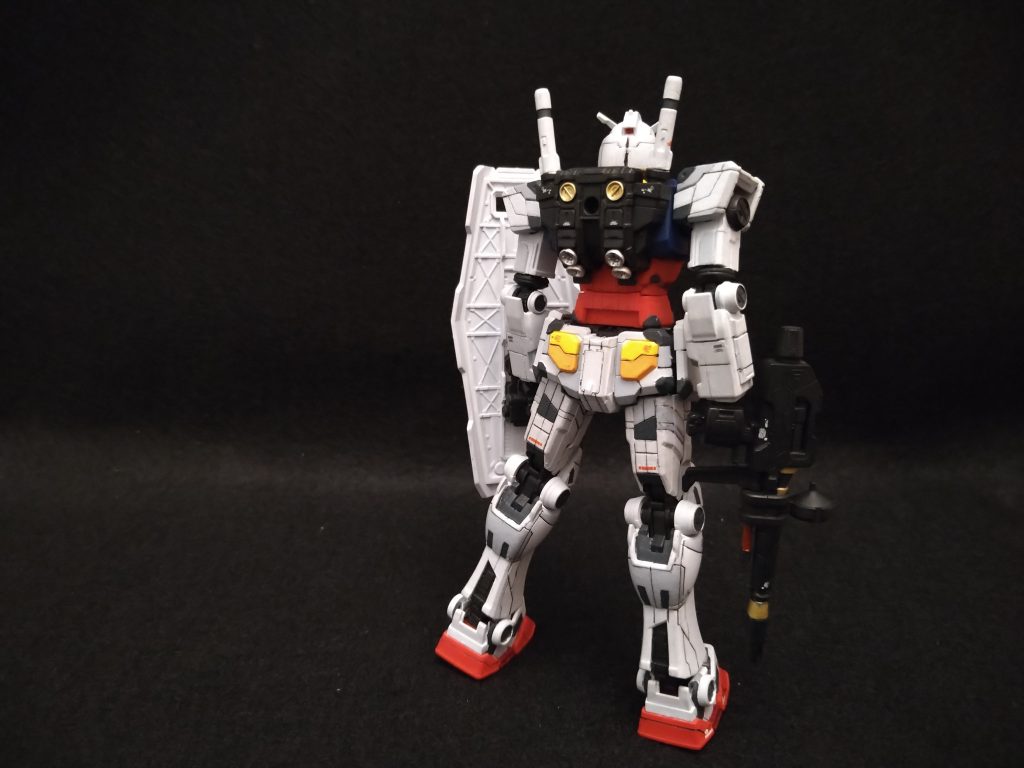 今回、後ろ姿の塗分けやデカールにもちゃんとこだわりました。