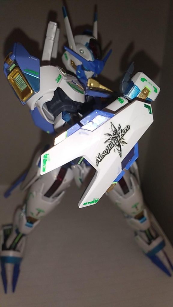 デカール貼る前から好んでいるポージングです。