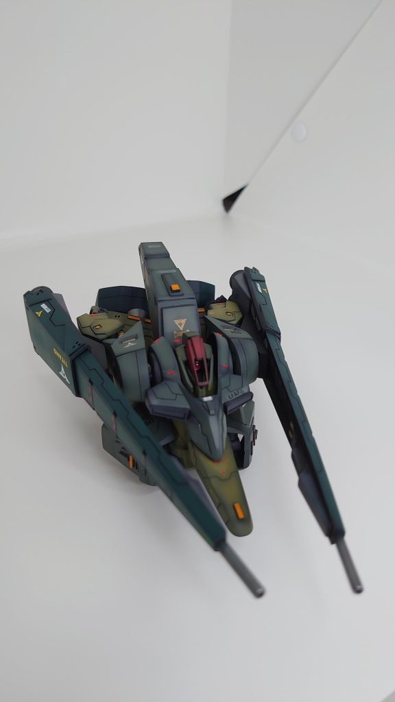 MA形態。なんか分厚い気がするwこれは重力下では飛ばなそう🤣