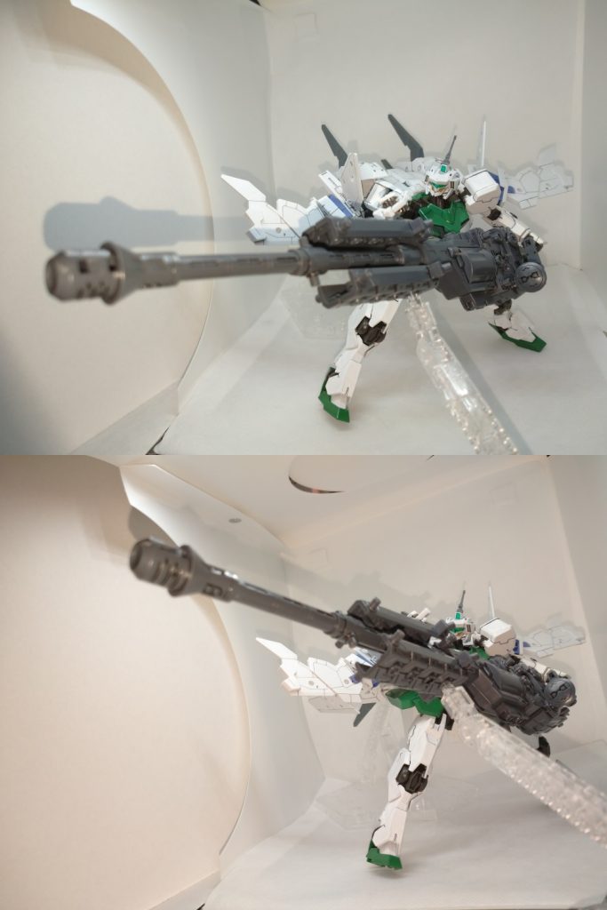 「射撃地点に到着! ターゲットロック…よし!これで最後だから…お願い、当たってぇぇぇッ!!!」 なんて台詞を妄想しながら持たせた、みんな大好き(?)リボルビングバスターキャノン。やはり大型武器はかっこいいです。好き。 軽量化のために内部機構を作らずに組んでみましたがそれでも重かったです…