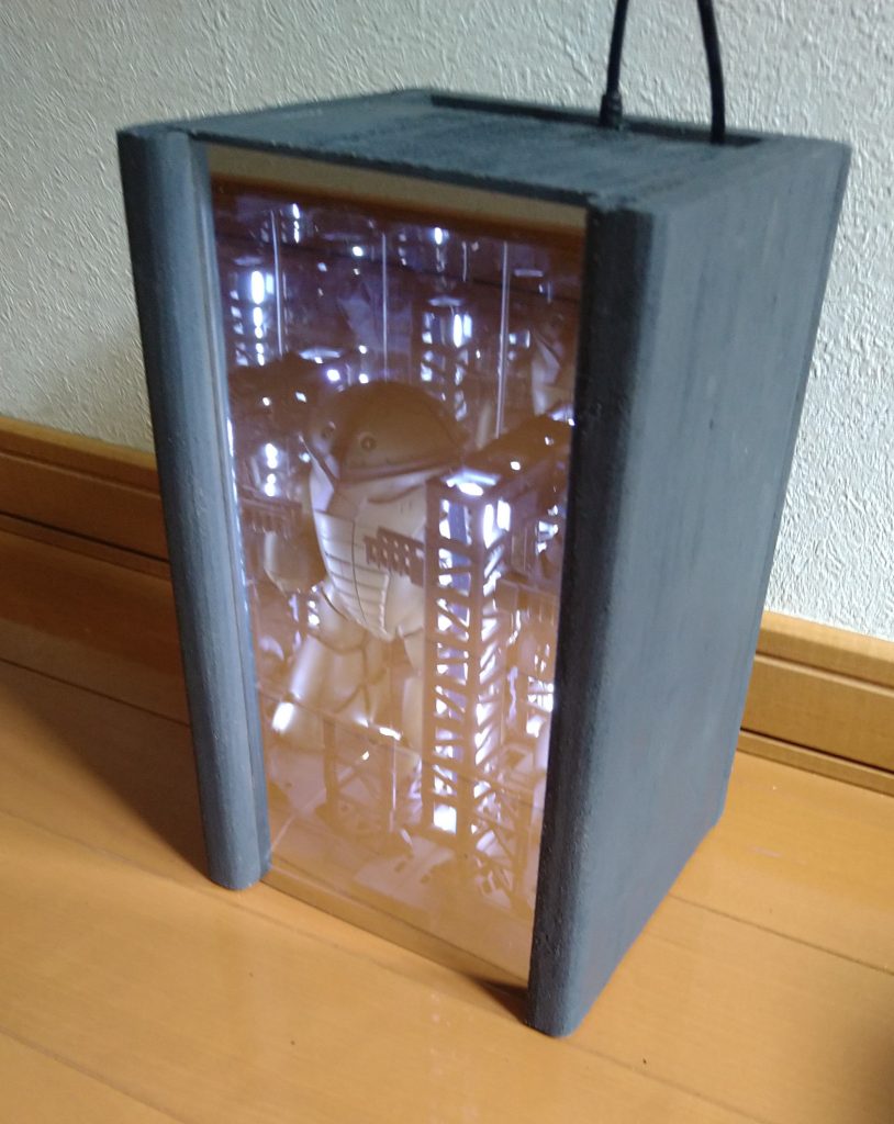 実物はこんなに小さい箱です