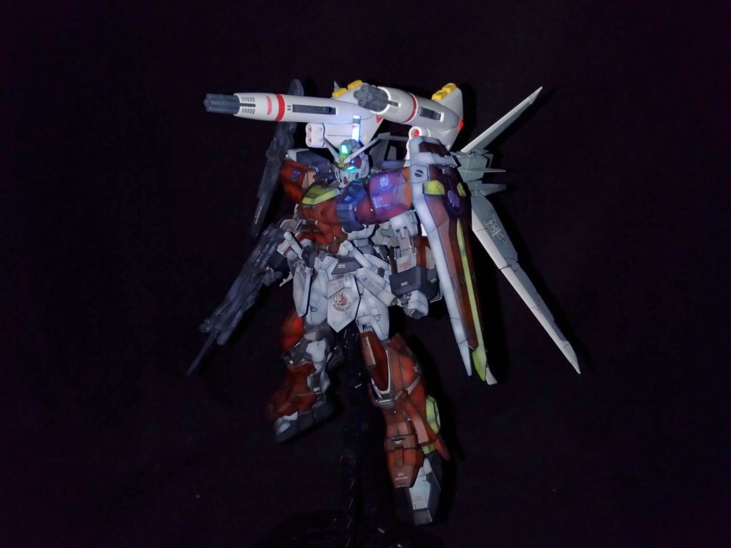 ストライカー、ウィザード、シルエットのそれぞれを装備させても違和感ないようにバランス調整をしたのですが、上手く行きました😁