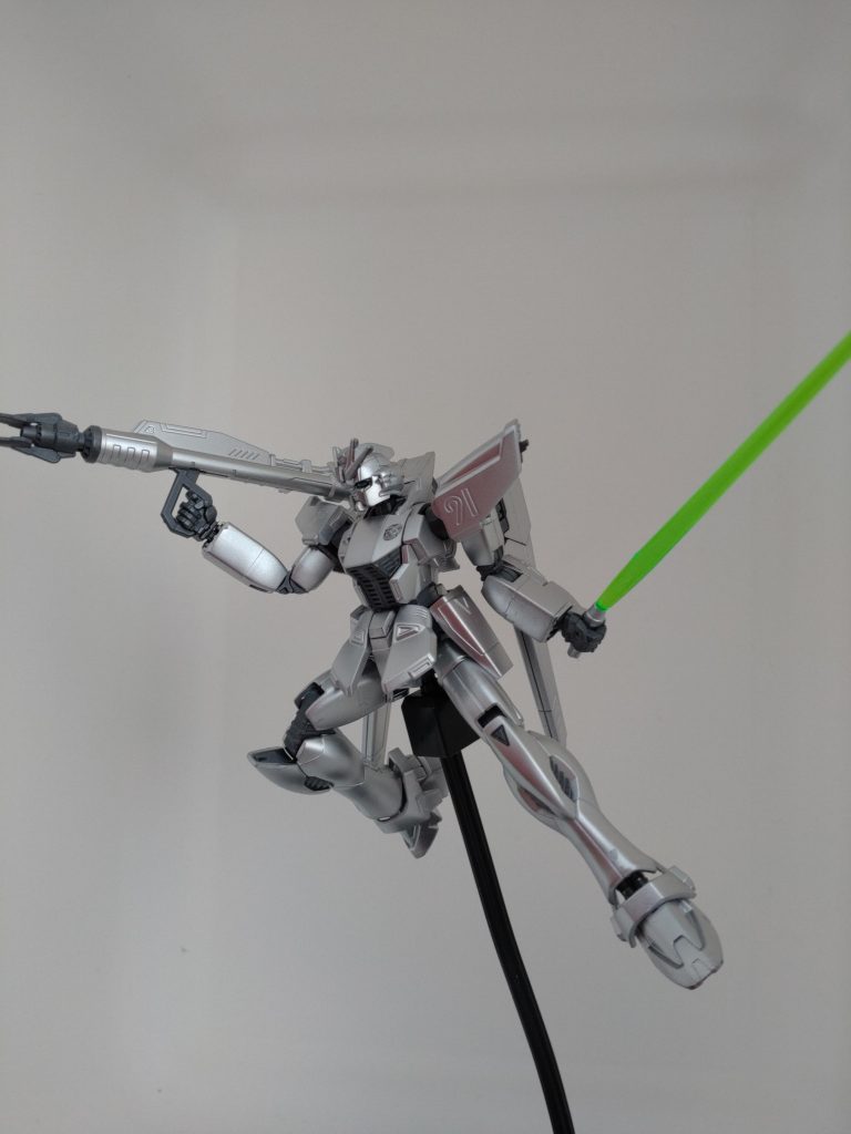 いつも通りランナー全塗装前回気に入ったシルバーリーフでメタリックに