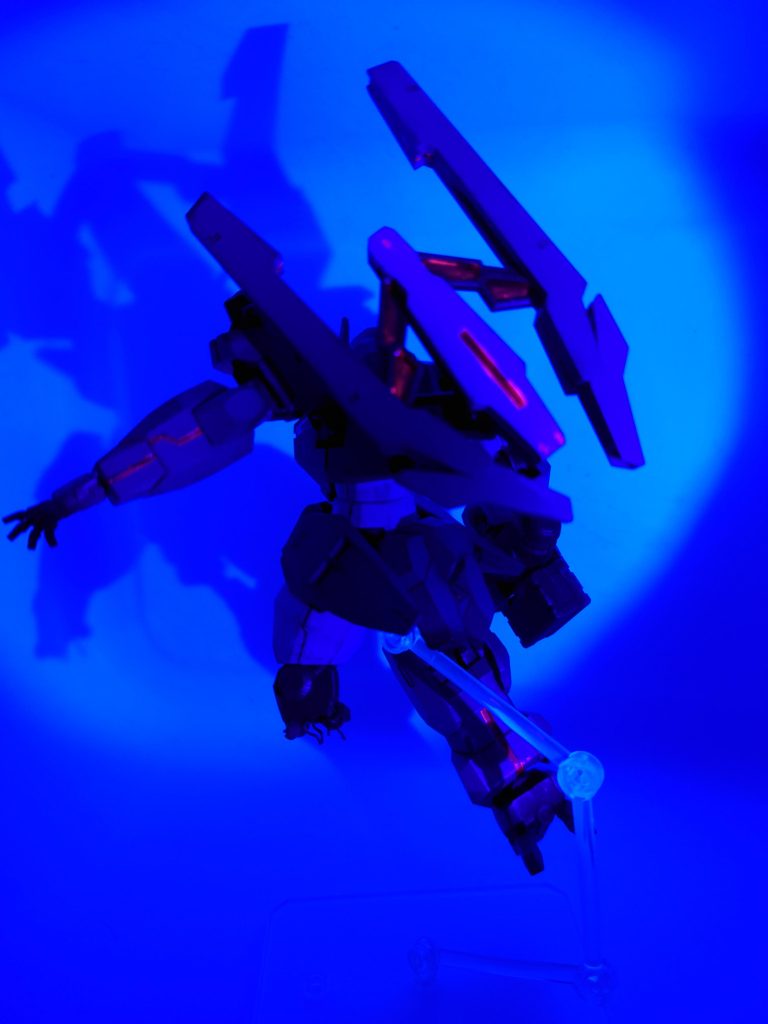 ブラックライトを使用した撮影は難しいですね。ピンボケしまくり・・。