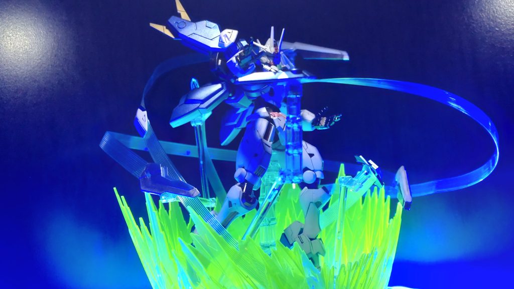 エフェクトの塗装は次回発売のガンダムマーカーの新色待ち。