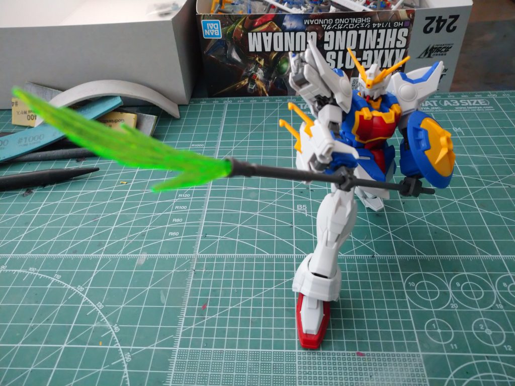 普通に表面処理して合わせ目消して全塗装で作っています。