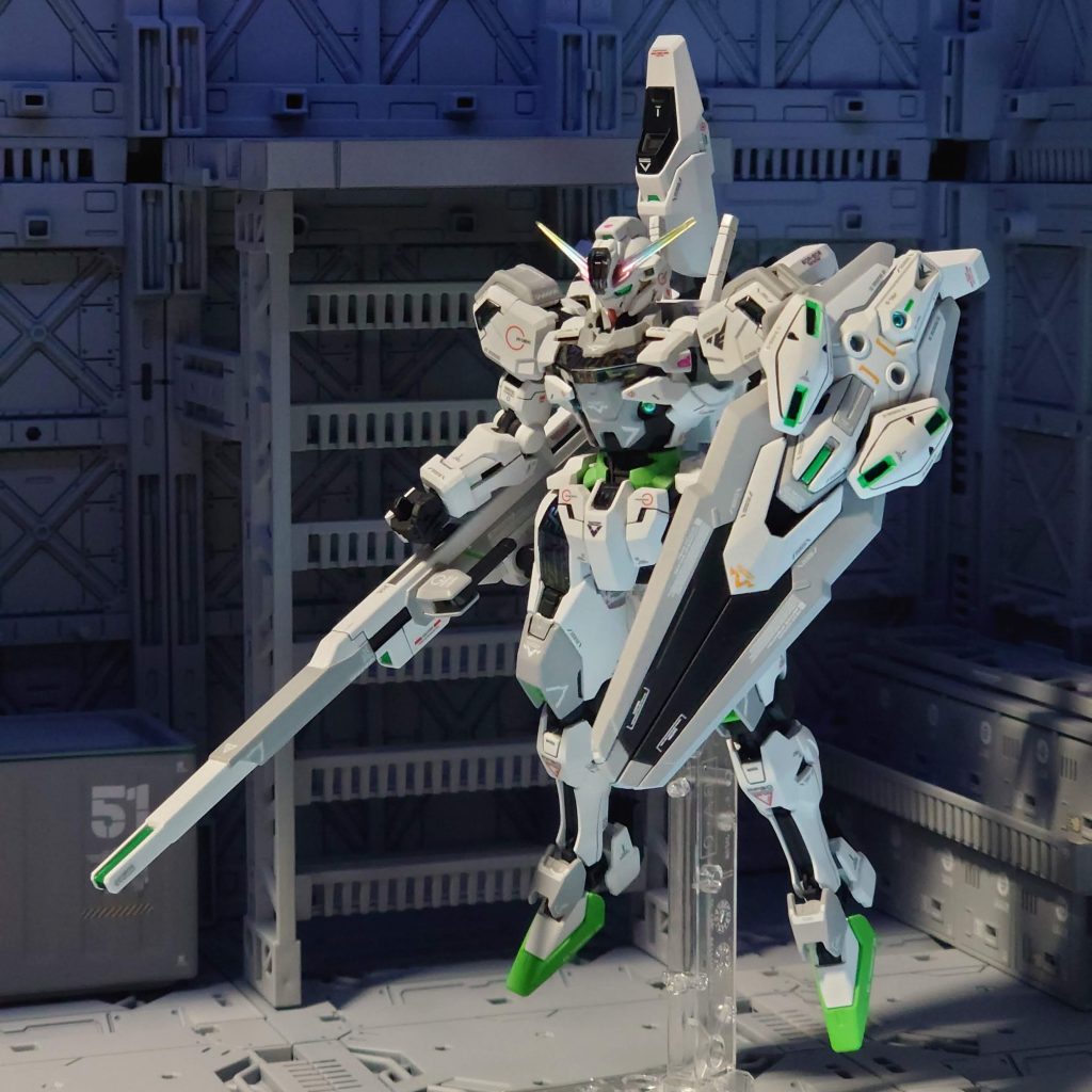 緑色が好きなので赤と黄のパーツはほぼ緑にしました。このカラーリングは他では見ないのでオリジナル感あって好きです。あとは塗り分けでグレーを少々。