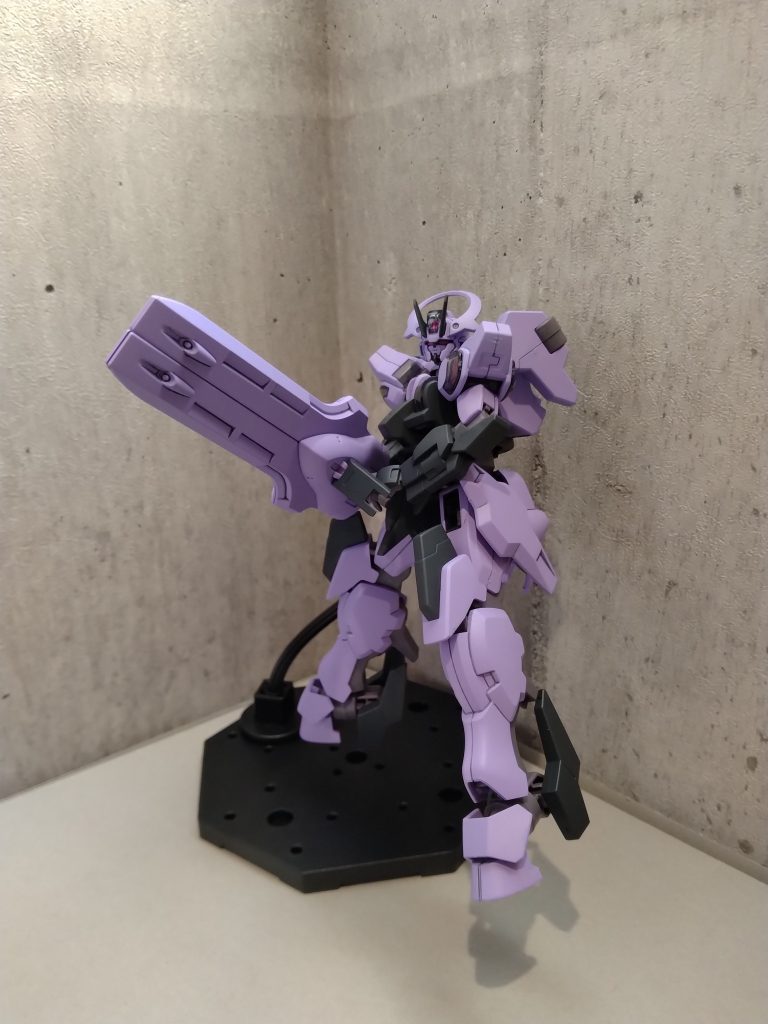 ガーディアン・シース形態②ビームガトリング射撃ポーズ。