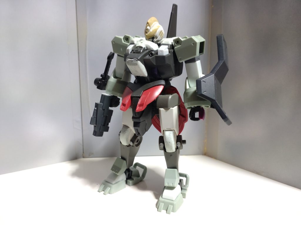 パテで形状変更。