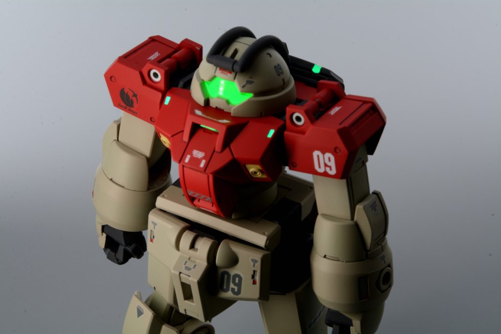 ■おまけビコーンシステムは、胸とバックパックに搭載しています