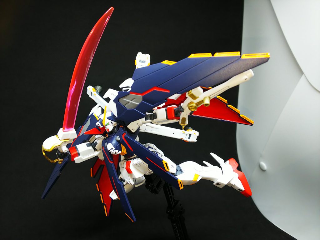 ビームザンバーで。フルクロスにビームザンザー持つと、ビジュアルがモロに「海賊」になります。バスターガンの意匠もまた。