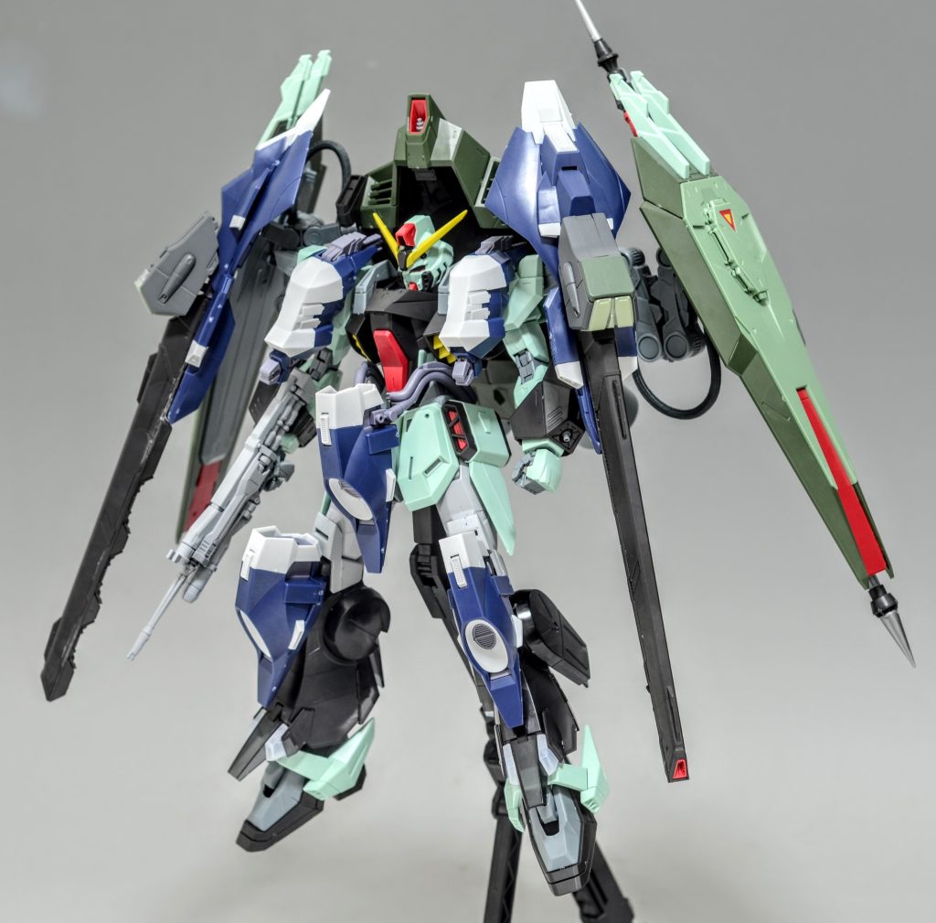 2回目のミキシングです。脚部をデュエルやシルヴァバレトのパーツ等で置き換えています。