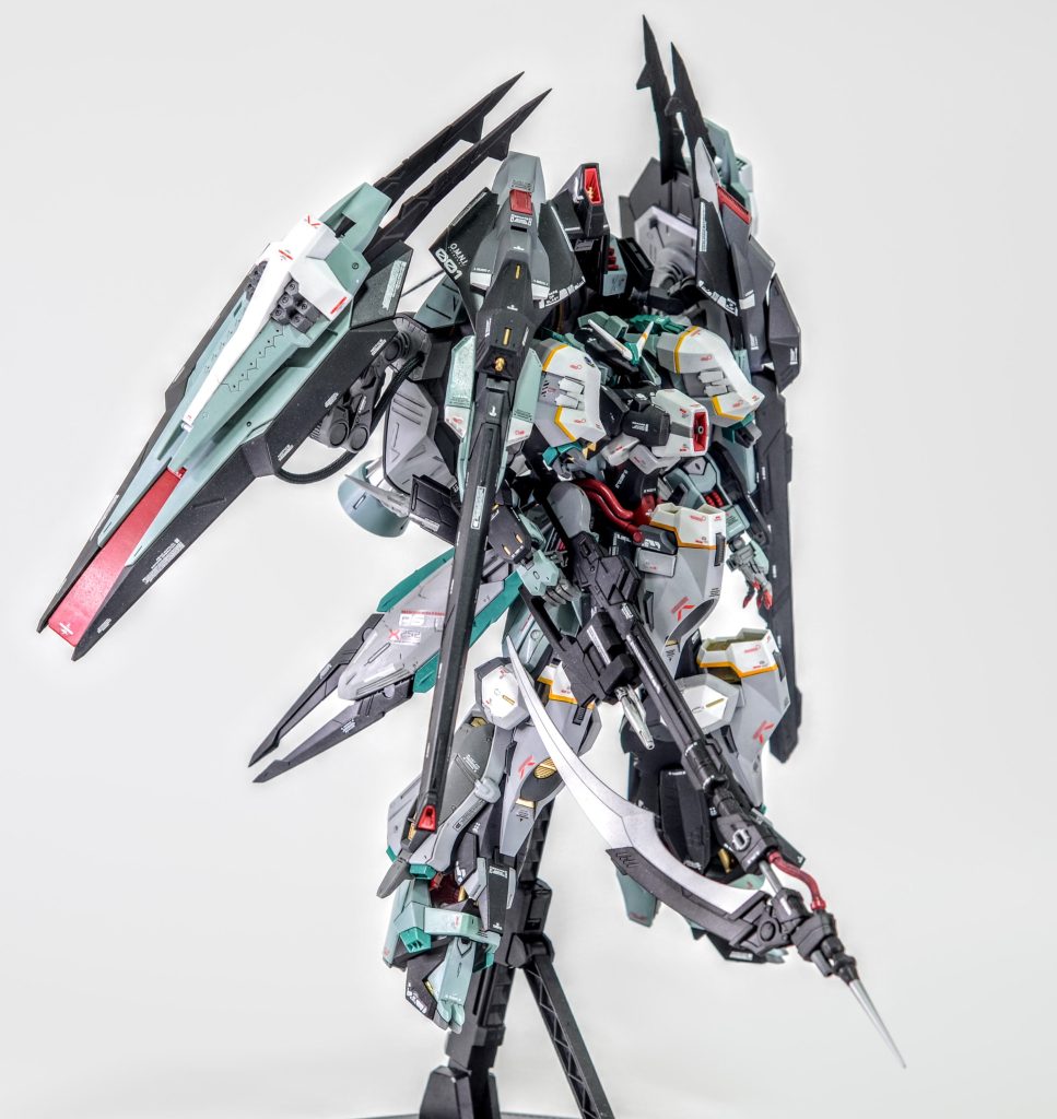 水中用装備（イエローラインが入ったパーツ群）は全て脱着式なので後々宇宙仕様などの製作を織り込んでいます。