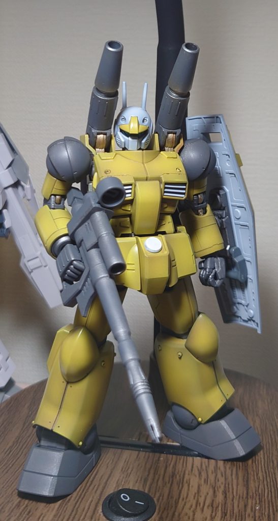 スミ入れとデカール貼る前です。