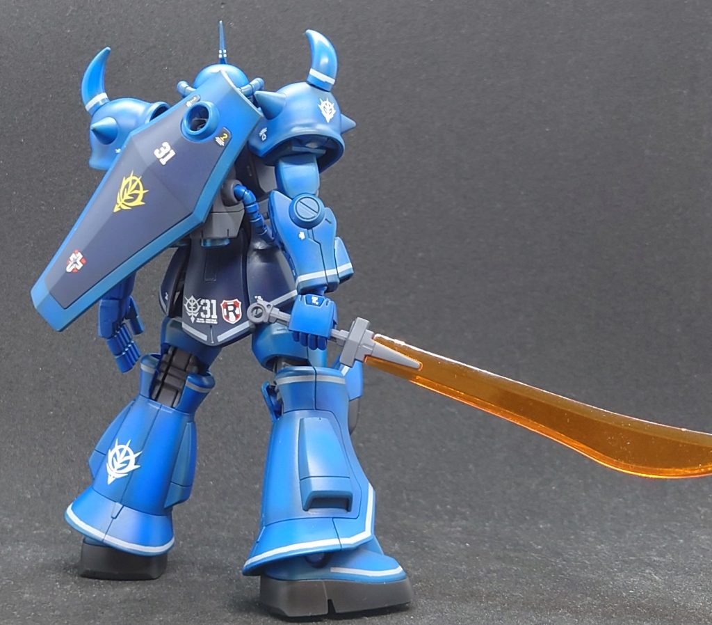 背面のデカール難しいですね！