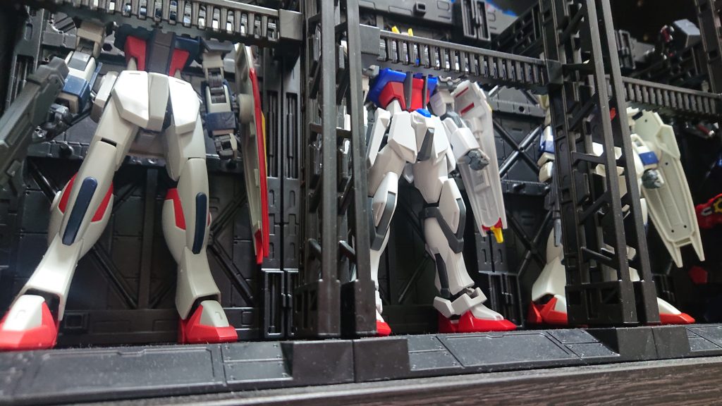 地球連合格納庫–2枚目/制作者：@tanatanaretort