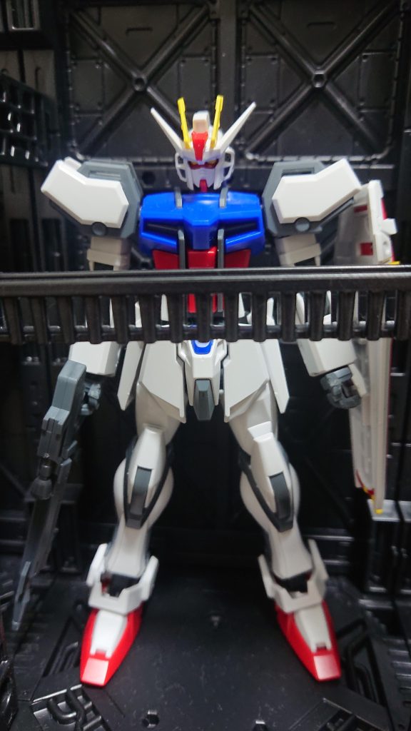 地球連合格納庫–3枚目/制作者：@tanatanaretort