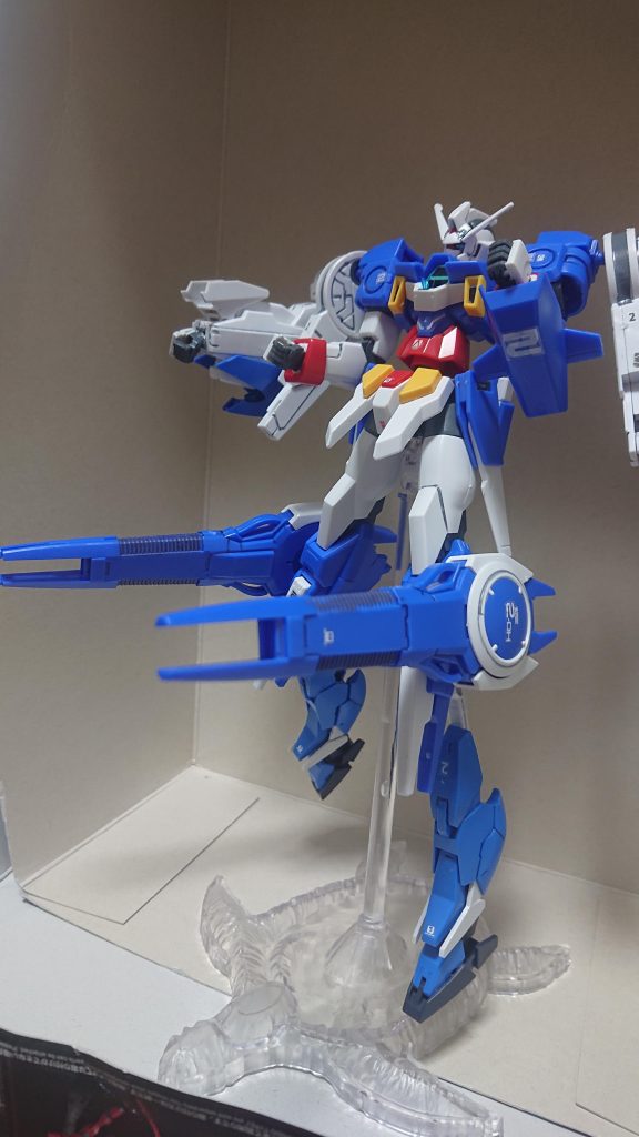 アルティメス・ロングレンジライフルはそのまま利用可能で、高出力の砲撃でヴェイガンを殲滅する。