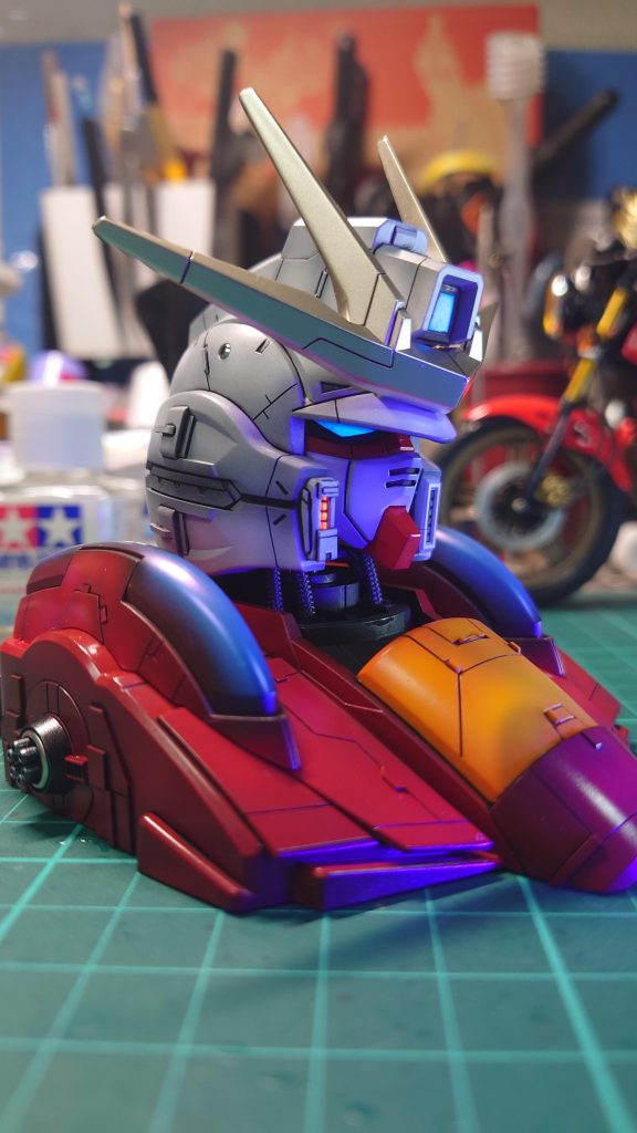 肩はアメジストパープルを使ってメラメラ感を出しました(・∀・)