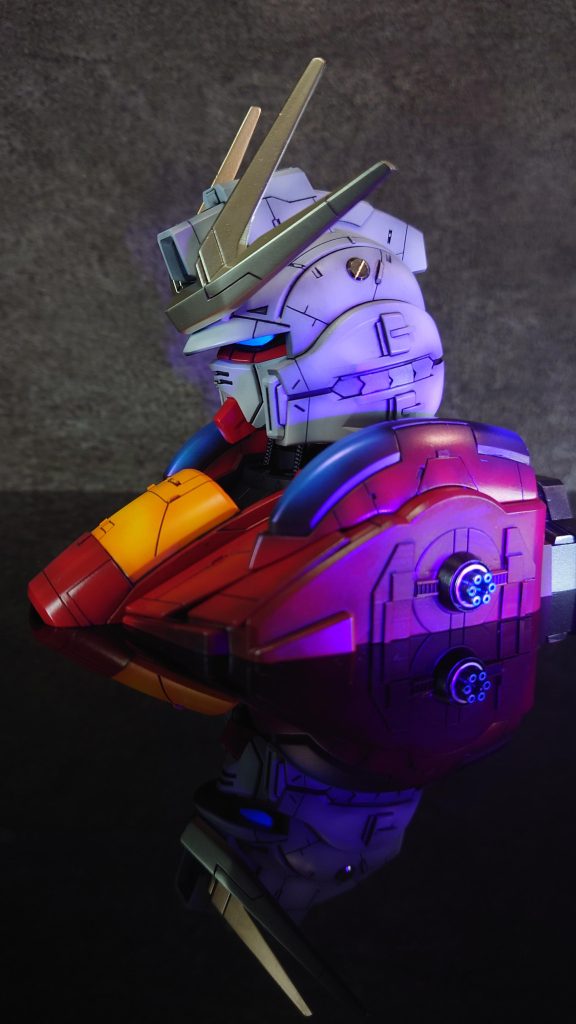 腕の付け根はコトブキヤのガトリングパーツとweveの丸ノズルで作りました。