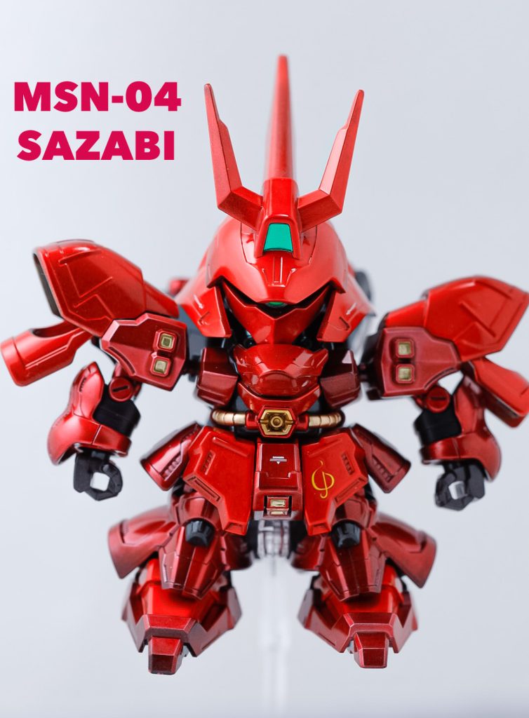 BB戦士サザビーですが初めてのキャンディ塗装のモデルとして選んでみました。小さいのであまり苦労せずに作れました。そしてそこそこパーツ分割もあったので赤の濃淡で塗り分けも出来ました。
