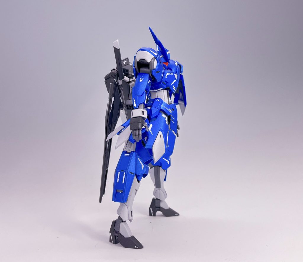 各面から 青白で塗り分けたエクスアーマーが新撰組衣装に見えてきたことから討ち入り=レイド(Raid 本訳は襲撃)と命名