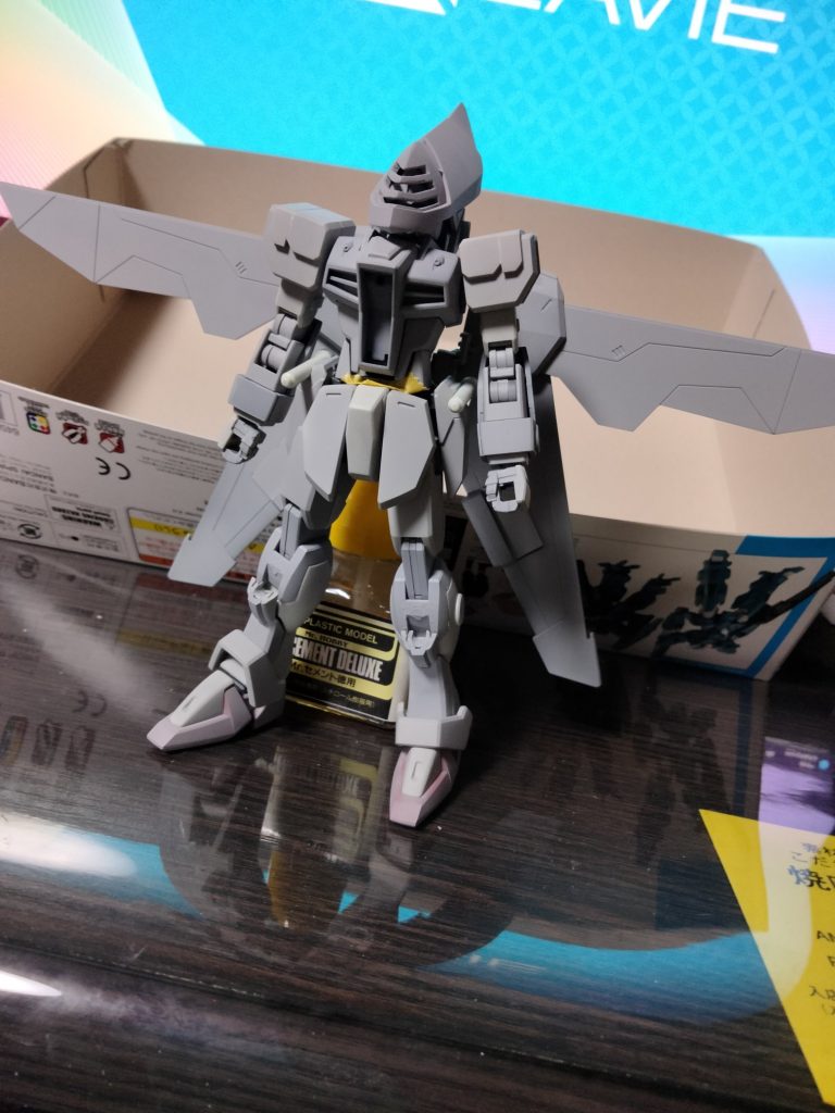 捨てサフを吹いた状態。PS装甲設定を付ければディアクティブモードと言い張れるかもしれない。