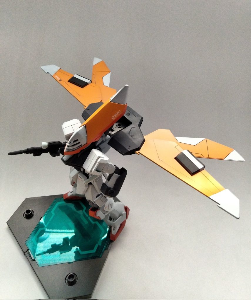 使用したキットはコレクションキットのデイン、HGダガーL、あとはジャンクパーツからバスターと旧HGインフィニットジャスティスの翼だけ使用しています。