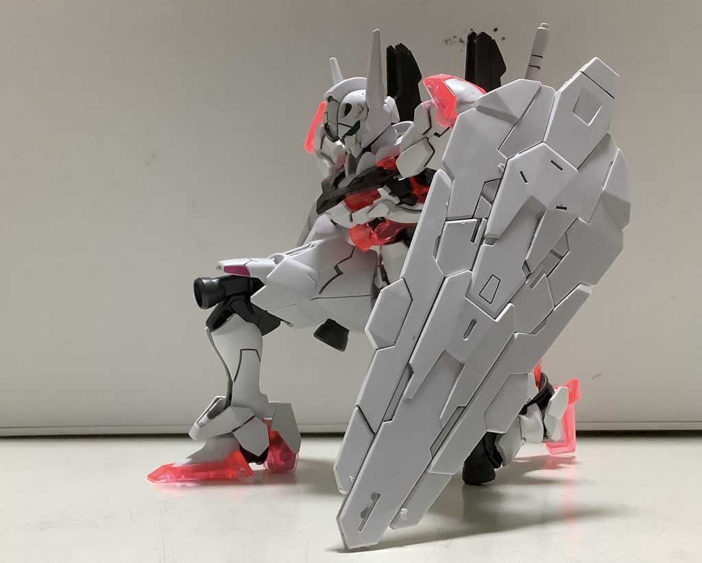 可動域めっちゃ広いのでエアリアルの膝立ちもかっこいいです。