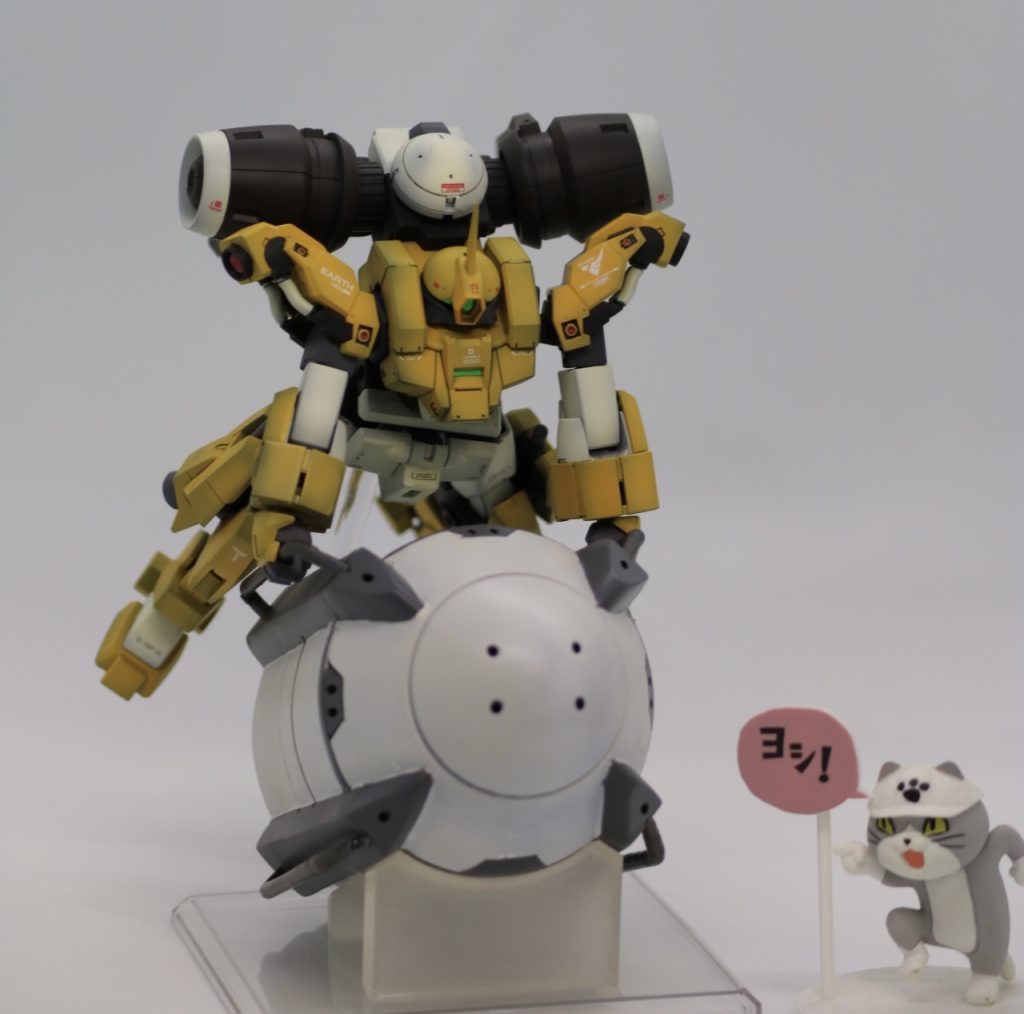 重量があるため専用の台座を作ってみました。台座、ヨシ❗️