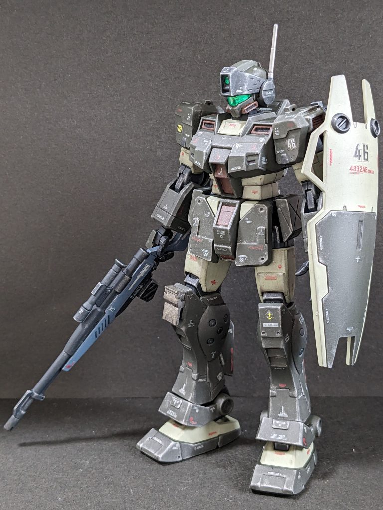 【正面】期せずして緑色のジム3連投になってしまっています。デカールが見えにくくならないよう、ウェザリングは基本的にエッジと関節にウェザリングマスターのみ。