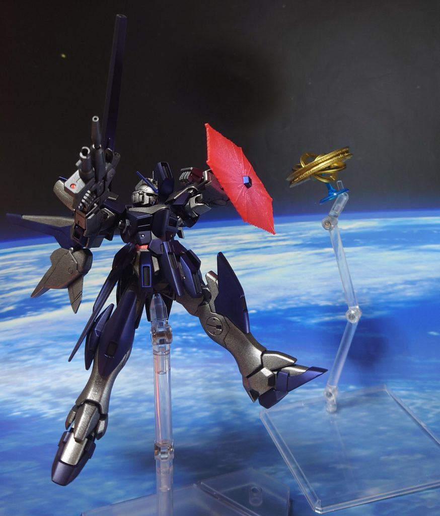 エンジェル・ハイロゥ付近での戦闘。エンジェル・ハイロゥはガンダム名鑑収録のキットを塗装したものです。