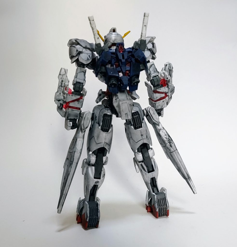 バックパックはユニコーンのものをぽん付け足のスラスターはガンダムマーカーでグレーに塗りました