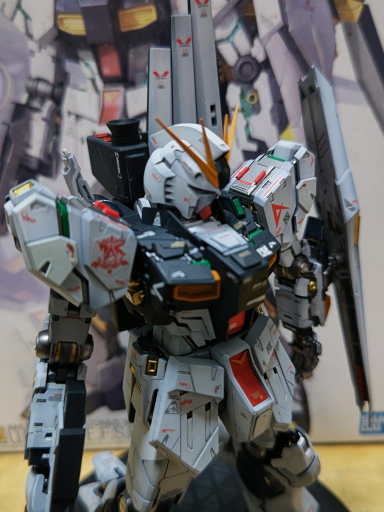 各部グラデーション塗装にてステッカーは残り物を流用しています。