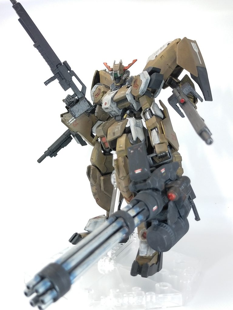 グシオンリベイクフルシティ。ガトリング砲も片手でも使ってしまう様な感じもします。