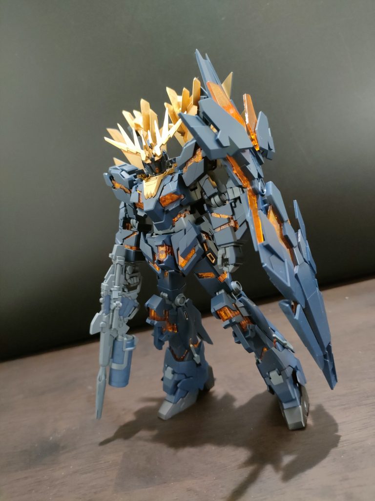 3月にネットで注文したものが5月に届き、6月から着手したものの…暑くて塗装が捗らず?やる気が起きず?ようやく完成。