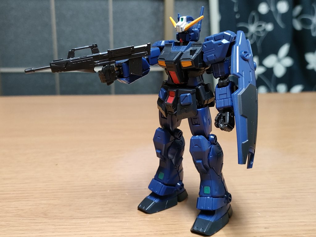 ブルパップライフル。取り回しの良さに重点を於いて用意された銃器。