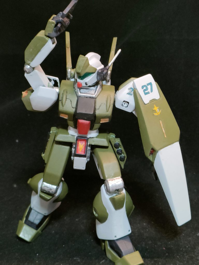 つや消しトップコートのスプレーを使いました。室内塗装でエアブラシなどを使える環境じゃないのですが、トップコートの仕上げぐらいなら外でサッとスプレーできるので良いです。スプレー缶の状態でが売っているのもいいですね。そして、仕上がりもいい!筆塗りの塗装ムラも目立たなくなり、いいことづくめです!