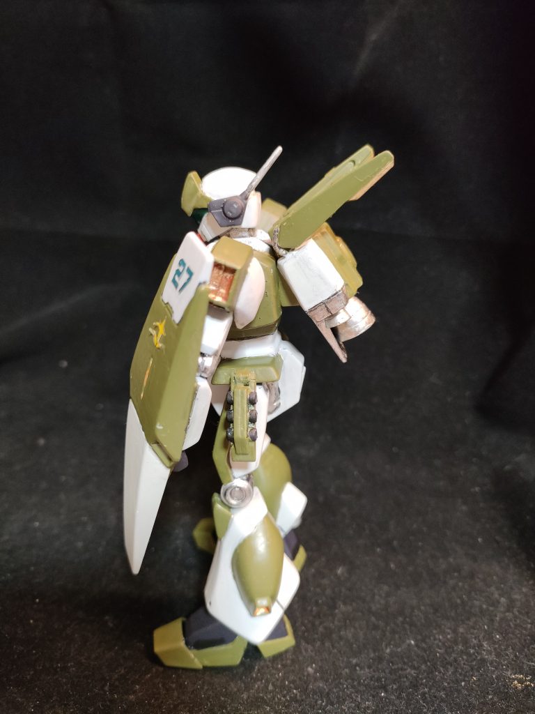 側面。配色やカラーリングはオリジナルなんですが、けっこういい感じにできたと思ってます。
