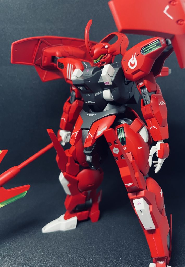 アンテナのデカールは気に入らなくて貼ってません。