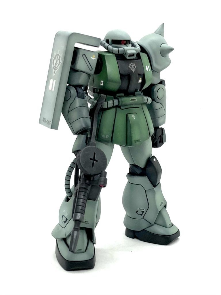 あちゃ〜  相変わらず、デカール貼るの下手ですね〜😩   そもそも塗装面が粗いのかなぁ😔