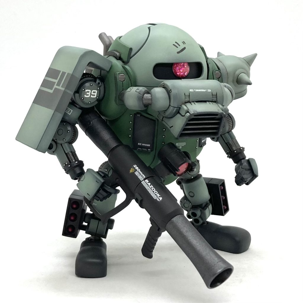 なにげにシールドのデザインがまた馬鹿オサレ🤣