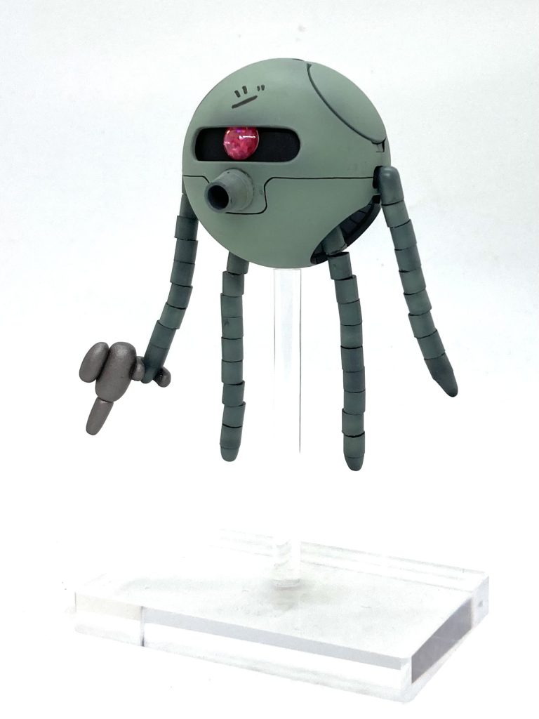 まずはサクハロを作ったんですが、コレではどう頑張っても「最悪の悪役機」にはなれそうにもなかったので…